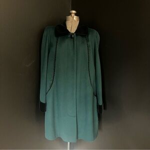 Vintage Super Fina Alorna by Forstmann Green Wool Coat with Black Velvet Trim